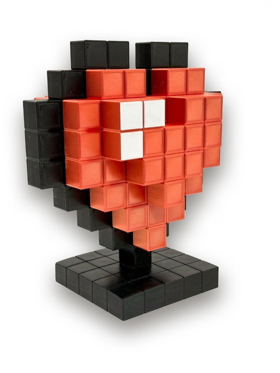 Image 1 of 3D Printed Pixel Heart – Retro Gamer Desk Decor