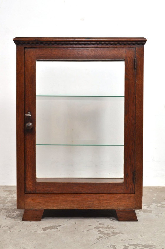 Image 1 of Art deco display case in oak, 1920s
