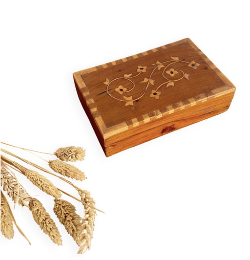 Scatola portagioie in legno