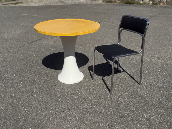 Tavolo Space Age anni '70 Tavolino Vintage Tulip Giallo – Tavolini, Plastic (photo 6 of 7)