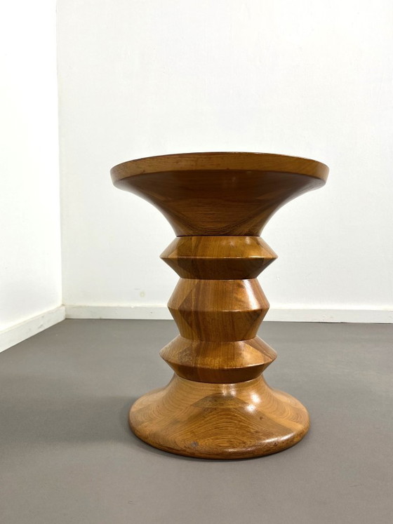 Image 1 of Sgabello modello A in noce, prodotto nei primi anni '90 da Ray & Charles Eames per Vitra.