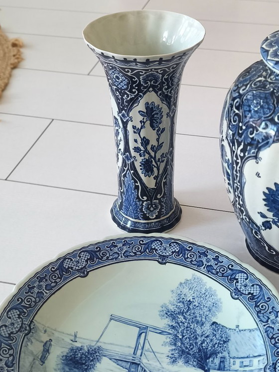 Image 1 of Juego de jarrones, tarro de jengibre y platos/platos de pared de Delft Blue Boch.