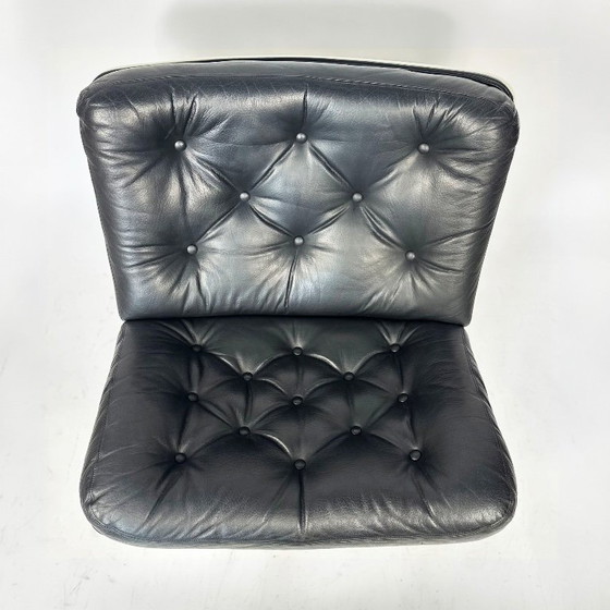 Image 1 of Artifort F976 draaibare loungestoel van Geoffrey Harcourt - eind jaren 60 - jaren 70