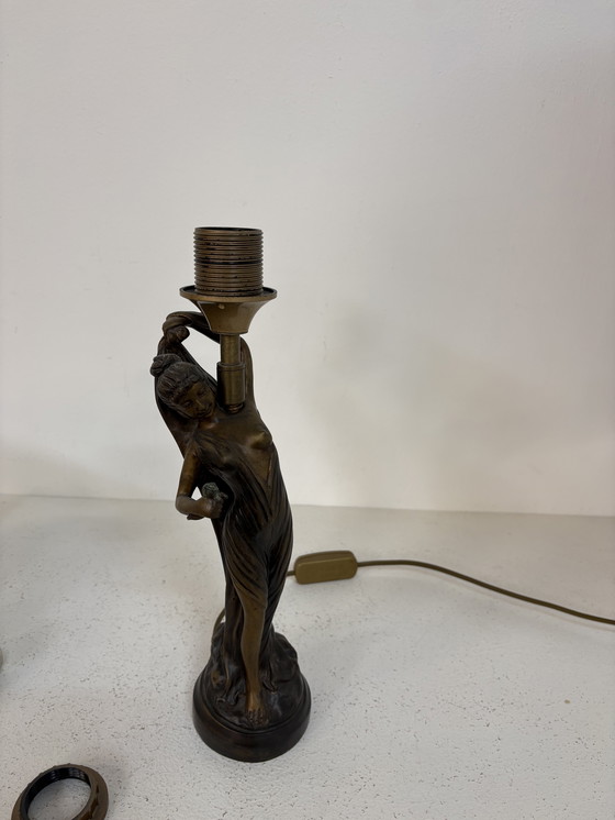 Image 1 of Bronzen tafellamp dame