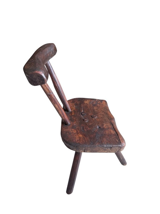 Tabouret en bois à trois pieds avec dossier – Wood (photo 5 of 5)