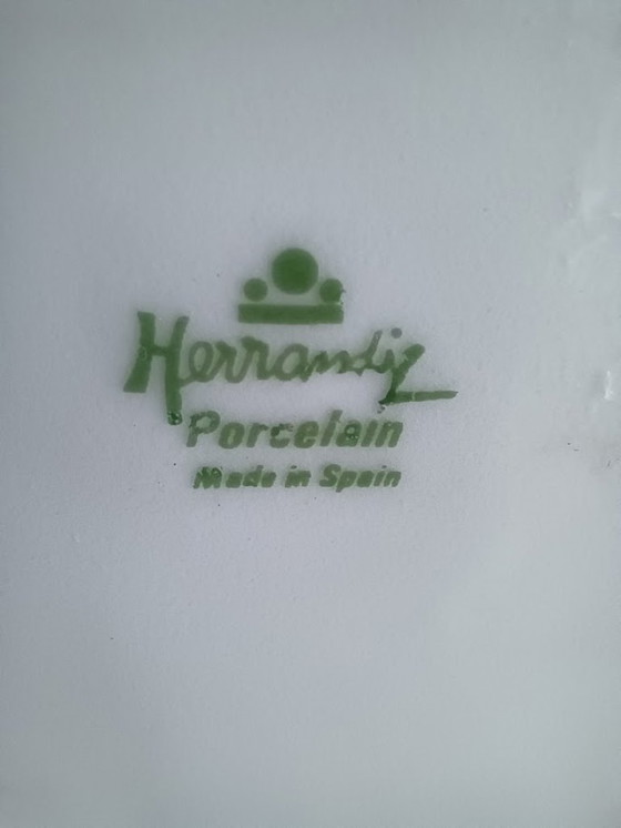 Image 1 of Théière vintage en porcelaine. Sérigraphie botanique. Herrandiz Espagne.