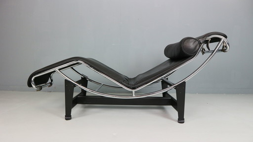 Chaise longue LC4 en cuir blanc par Le Corbusier pour Cassina, années 1980