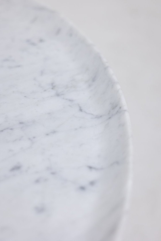 Image 1 of Paar ausziehbare Tische aus Carrara-Marmor. Zeitgenössisch.