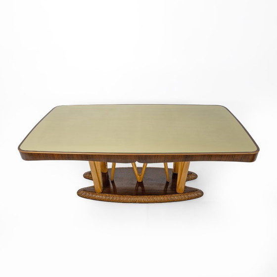 Image 1 of Mesa de comedor italiana de mediados de siglo con tablero de vidrio y base escultural de arce, década de 1950