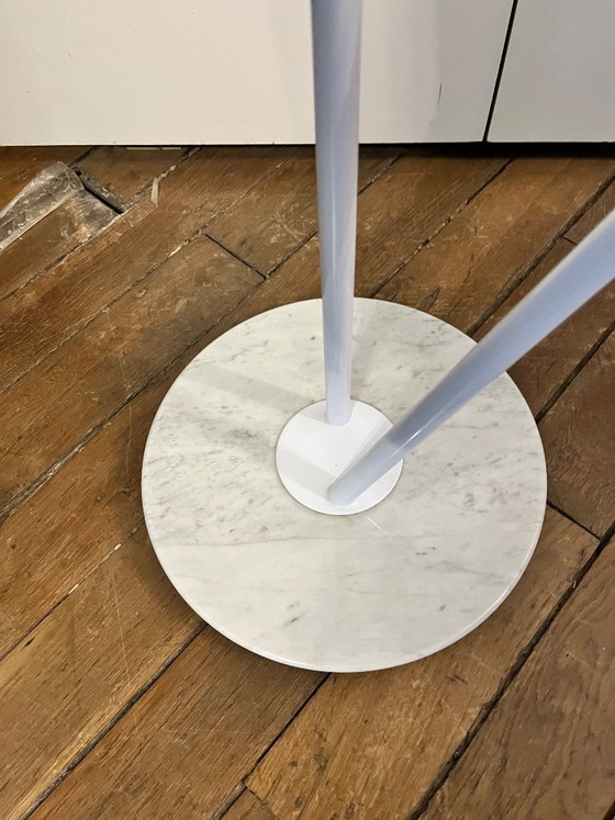 Image 1 of Fly Line Valet Stand, Italy, 1990s, White Lacquered Metal, Carrara Marble Top, Post-Modern Design
