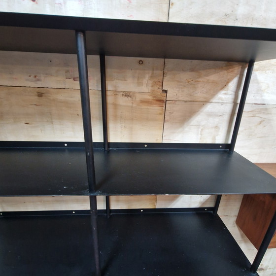 Image 1 of Porta libri da parete vintage in metallo