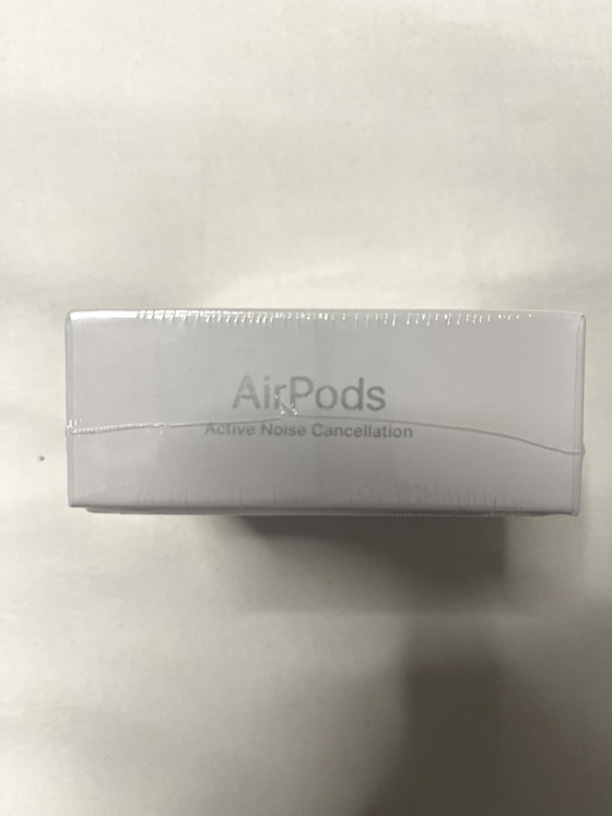 Image 1 of AirPods Pro 4