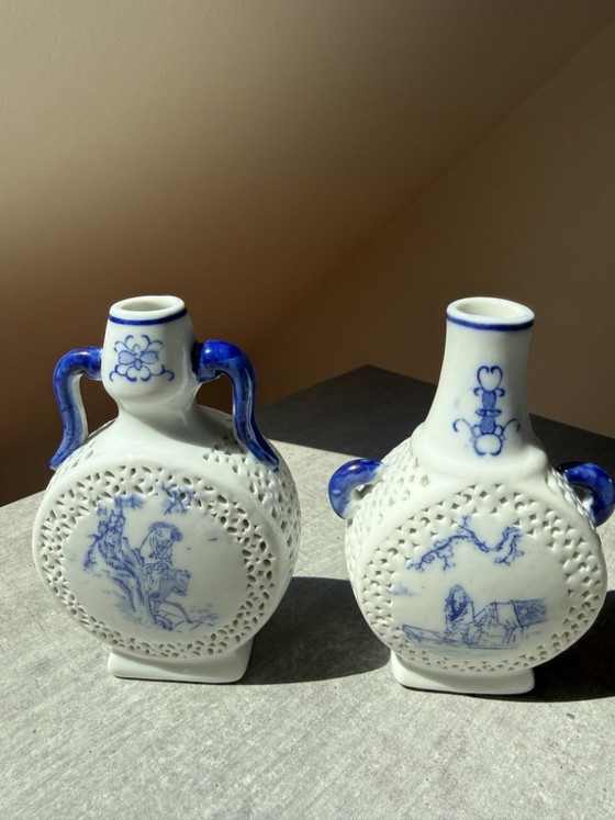 Chinese Porcelain Vase Blue White Reticulated Miniature Set 5 Lidded Bottle (photo 8 of 14)