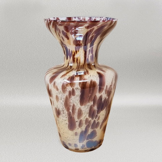 Image 1 of Luxuriöse, handgefertigte Vase aus Muranoglas aus den 1970er Jahren von Maestro del Vetro. Hergestellt in Italien.