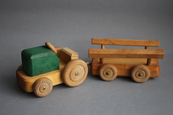 Vintage houten tractor met aanhanger handgemaakt – Decoratieve objecten (photo 2 of 7)