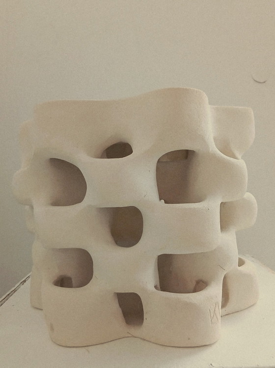 Sculptural table, Pedrera model – Side tables, Ceramic (photo 3 of 5)