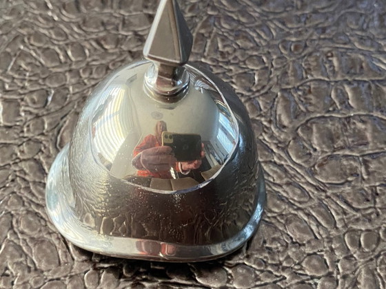 Image 1 of apribottiglie in argento pesante a forma di elmo