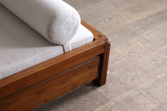 Image 1 of Pierre Chapo L03 Dagbed in massief iepenhout, Frankrijk jaren 60