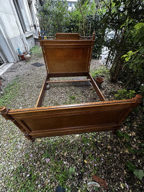 Image 1 of Lit en ronce de bois période Louis Philippe - Restauration 