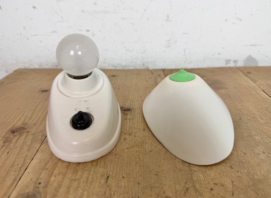 Image 1 of Lampada da tavolo vintage in bachelite bianca di Elektrosvit, anni '50