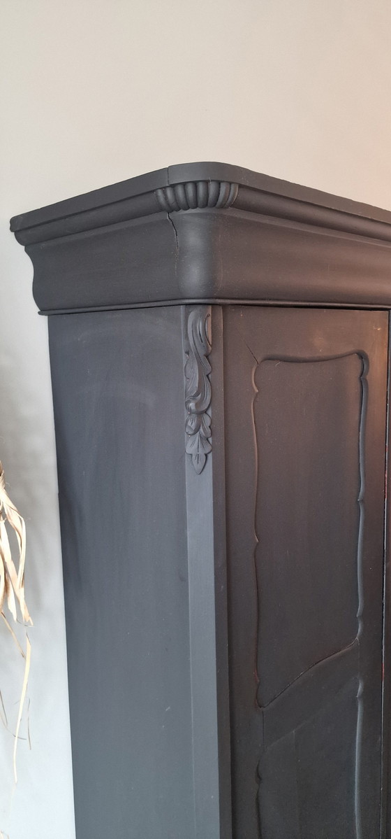 Image 1 of Prachtige matzwarte brocante kast