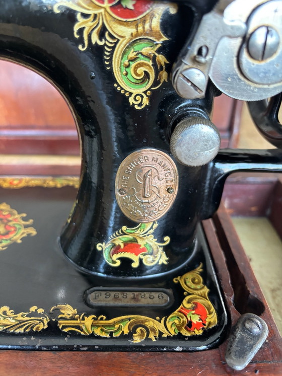 Singer 128K originale del 1920 – Clydebank, Scozia – Oggetti decorativi, Legno, Metallo (photo 6 of 15)