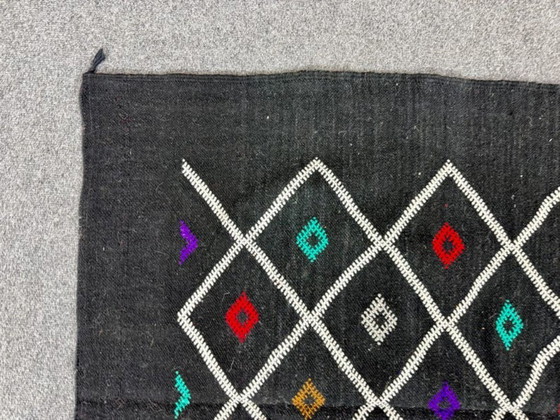 Image 1 of Zwart platgeweven vloerkleed 2m x 1m