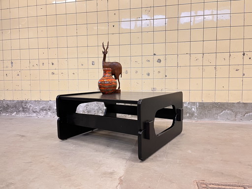 Table basse vintage en chêne laqué noir