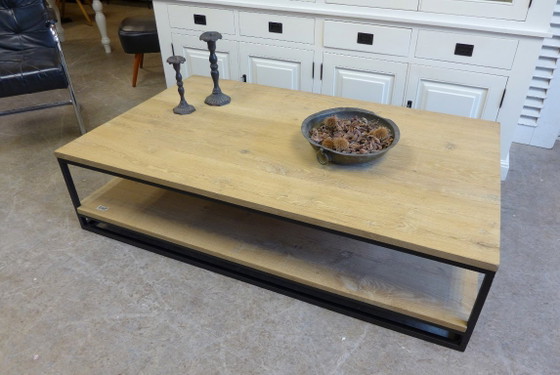 Image 1 of Prachtige zware robuuste eiken salontafel
