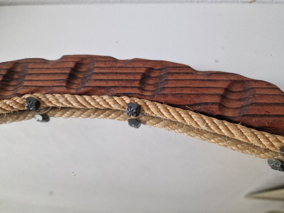 Image 1 of Specchio brutalista in legno e corda, forma libera