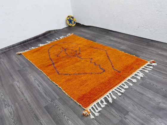 Image 1 of Handgeknüpfter orangefarbener marokkanischer Teppich, 200 cm x 300 cm