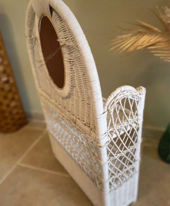 Vintage white wicker shelf – Shelving unit, Glass (photo 6 of 8)