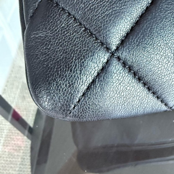 Image 1 of Chanel Trendy CC Petit - Cuir d'agneau matelassé noir et finitions dorées