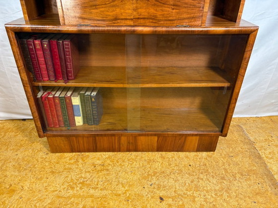 Vintage Art Deco bureau uit de jaren 1930 van wortelnotenhout met vitrinekast – Schrijftafel met klep aan de (photo 6 of 12)