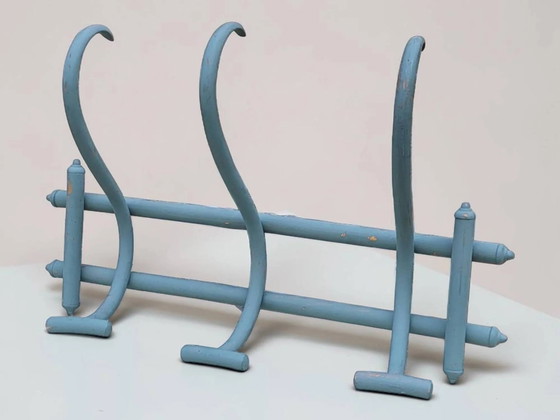Thonet-style wall coat rack made of painted bent wood. – Art Nouveau (photo 6 of 6)