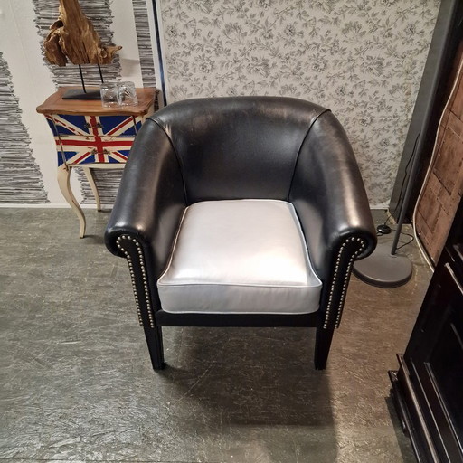 Chesterfield Club chair - Black/Silver