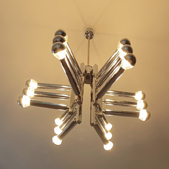 Image 1 of Lustre spoutnik/orbite chromé vintage avec 18 points lumineux - Sciolari for Cosack