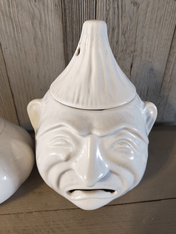 Image 1 of Vintage onion and garlic pot