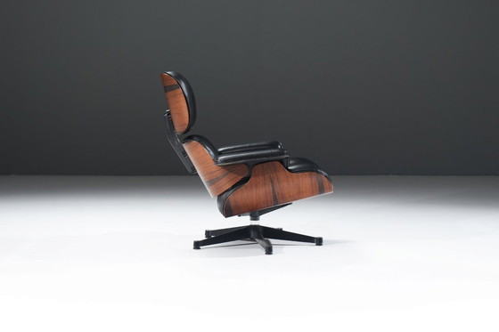 Image 1 of Eames Lounge Chair Rosewood van Charles & Ray Eames voor Vitra (Herman Miller)