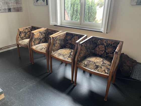 4 Art Deco 'Barrel' Armchairs (Side chairs) Dating From The Years 1920–1930. – Wood, Textile (photo 2 of 15)