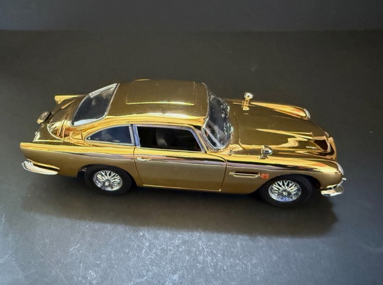 Image 1 of Danburt Mint Astin Martin DB5 James Bond Édition Or