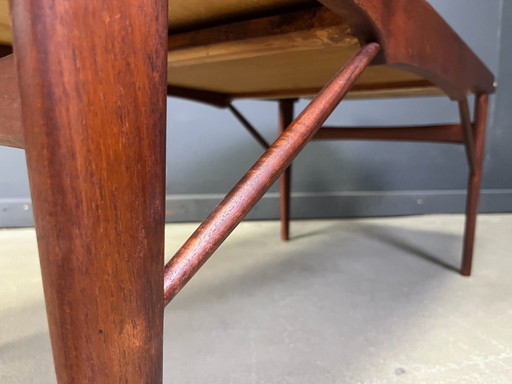 Mid Century Couchtisch mit ausziehbarer Tischplatte aus Teakholz, 1960er Jahre