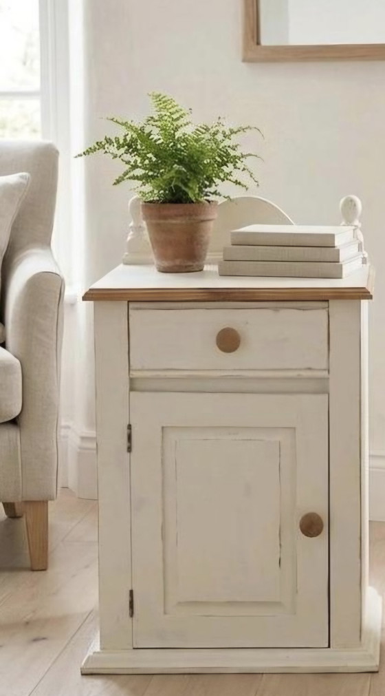 Image 1 of Set van 2 brocante landelijke nachtkastjes. Originele set. Landelijk