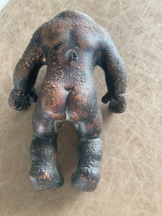 Due Sculture di Torso di Gorilla, Metallo Scuro, Nero (foto 11 di 11)