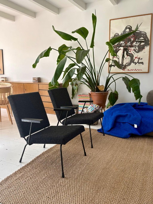 Twee Gispen stoeltjes 1407, nieuw gestoffeerd (Kvadrat) – fauteuils, Wool