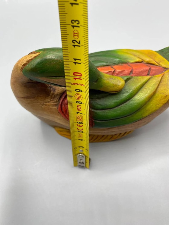Ambachtelijk handbeschilderde, uit hout gesneden doos in de vorm van een wilde eend – Decoratieve objecten (photo 8 of 8)
