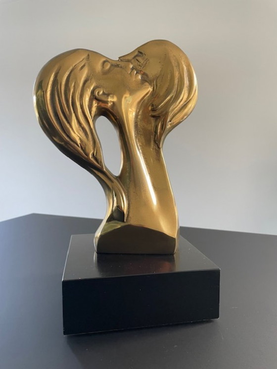 Image 1 of Sculpture en laiton « Le Couple » sur piédestal – 28,5 cm