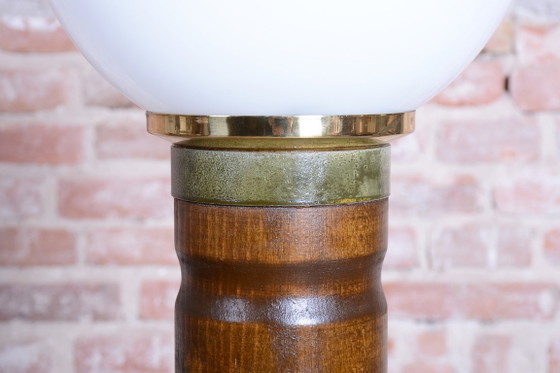 Gerestaureerde art-deco vloerlamp, walnoothout, messing, melkopaalglas, Tsjechisch, jaren 1930 – Vloerlampen (photo 5 of 11)