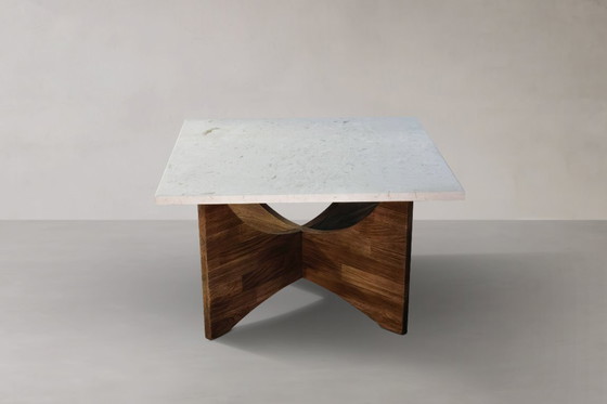 Image 1 of Couchtisch quadrata Crema Perla aus Naturstein und Massivholz Eiche