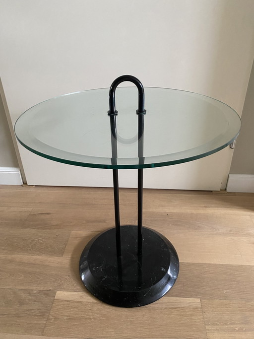 Table d'appoint en marbre Vico Magistretti Italie 1980